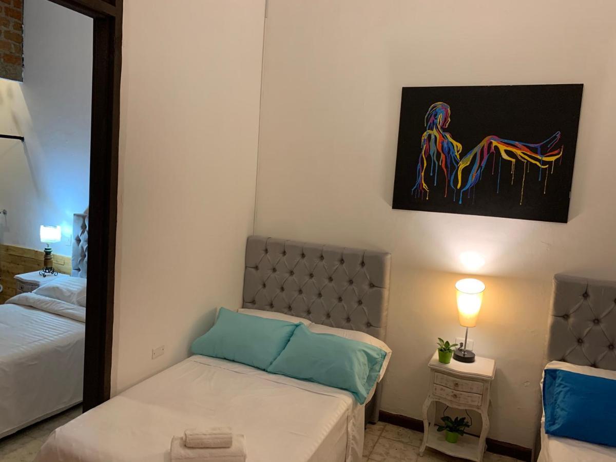 Casa Blanca San Antonio Hostal Boutique カリ エクステリア 写真