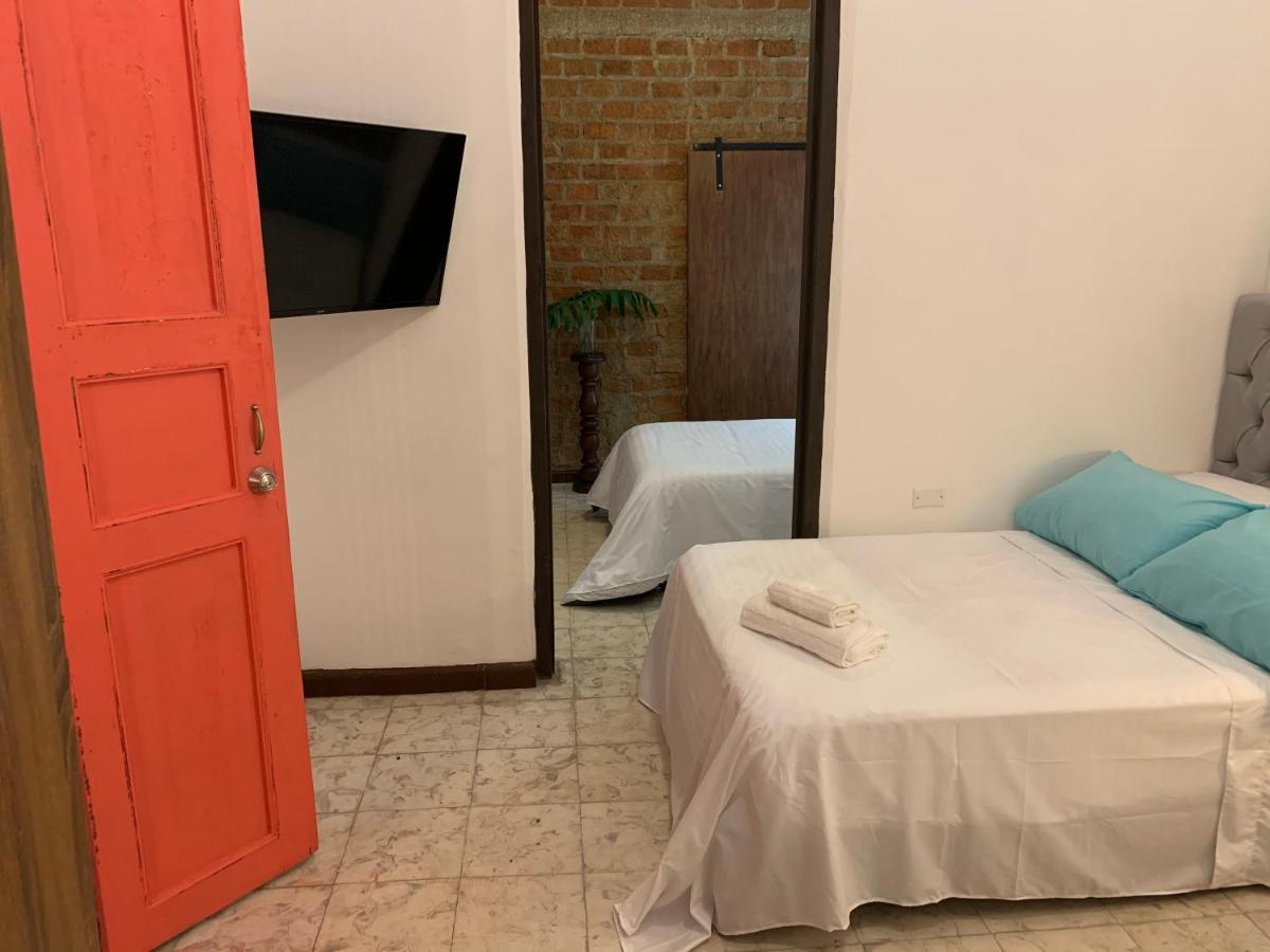 Casa Blanca San Antonio Hostal Boutique カリ エクステリア 写真