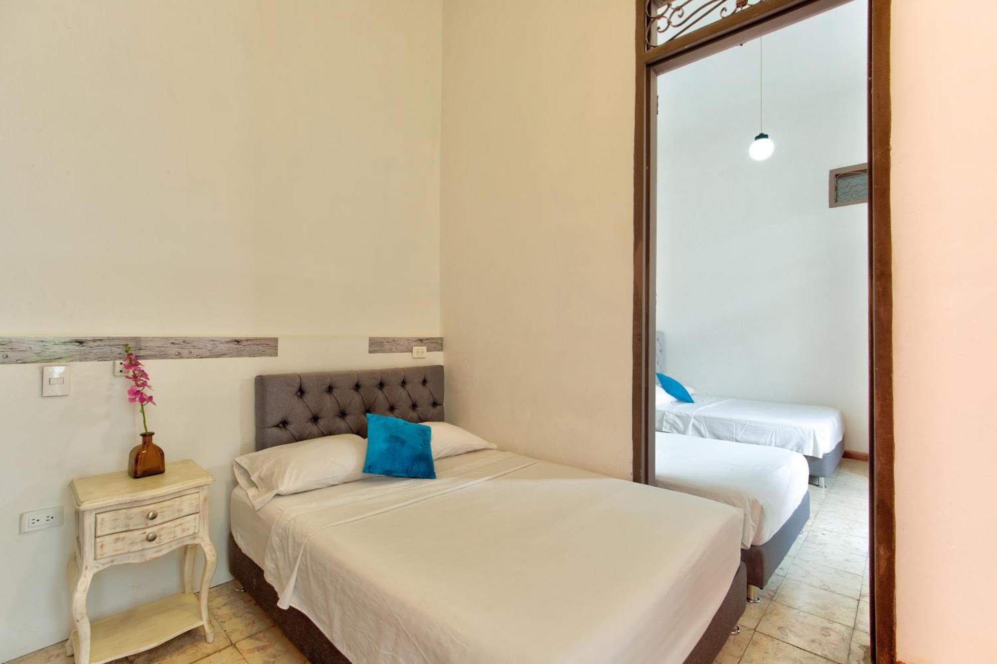 Casa Blanca San Antonio Hostal Boutique カリ エクステリア 写真