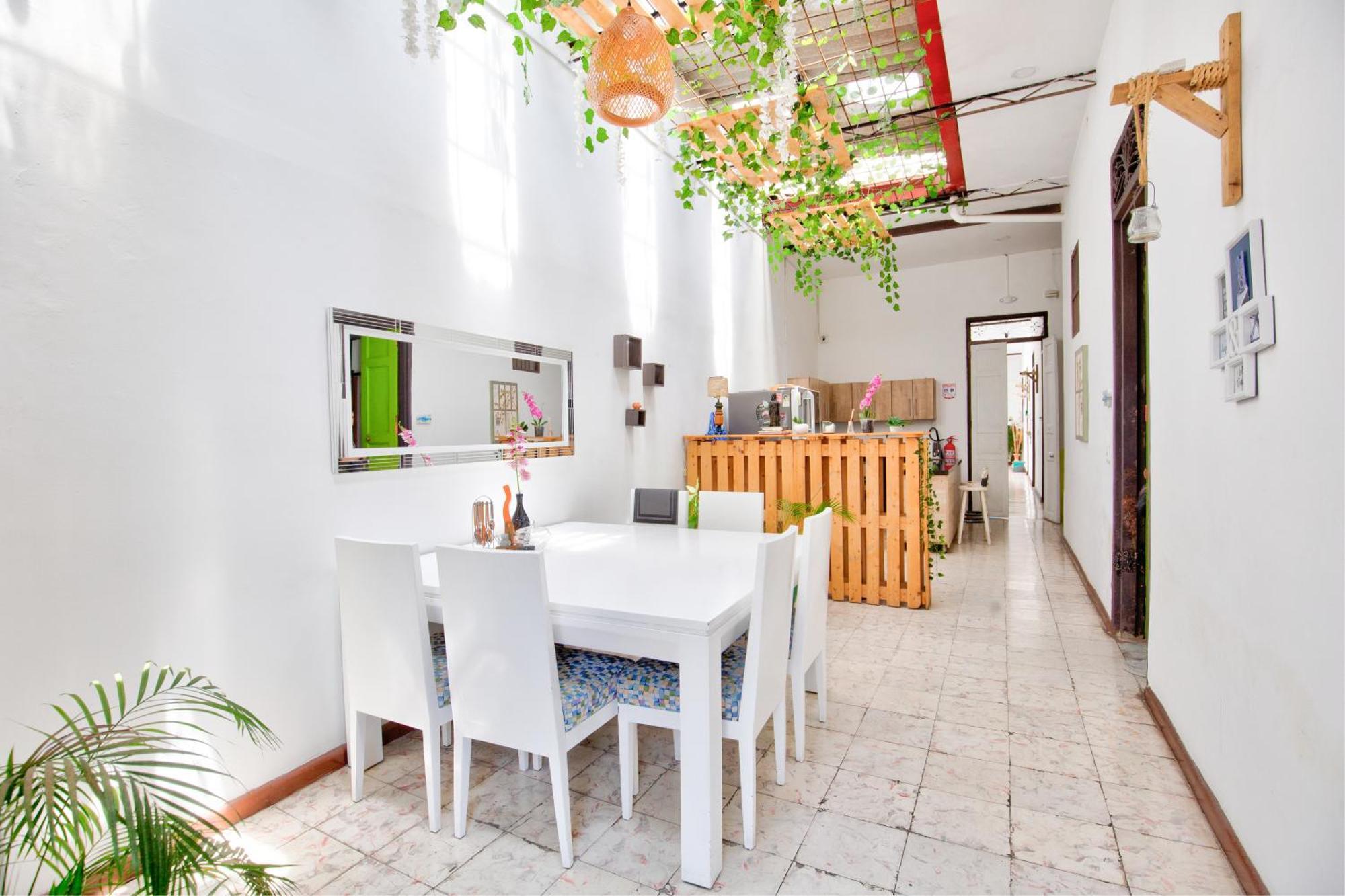 Casa Blanca San Antonio Hostal Boutique カリ エクステリア 写真
