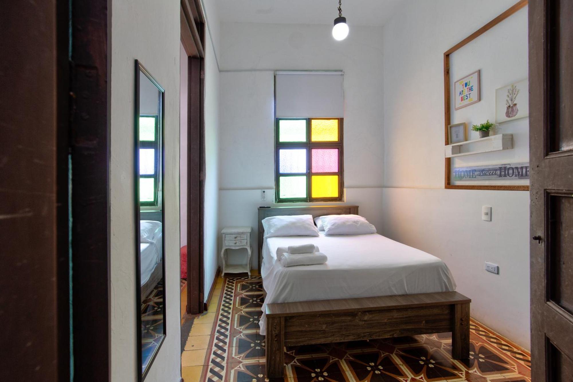 Casa Blanca San Antonio Hostal Boutique カリ エクステリア 写真