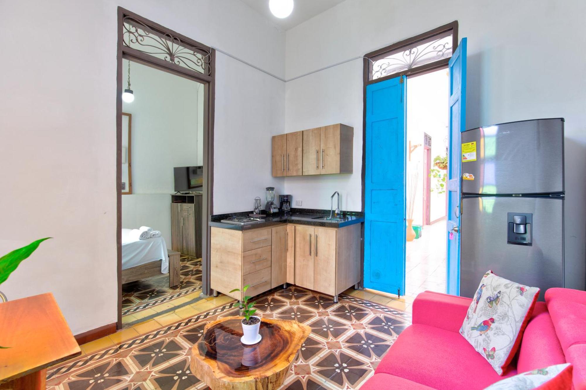 Casa Blanca San Antonio Hostal Boutique カリ エクステリア 写真
