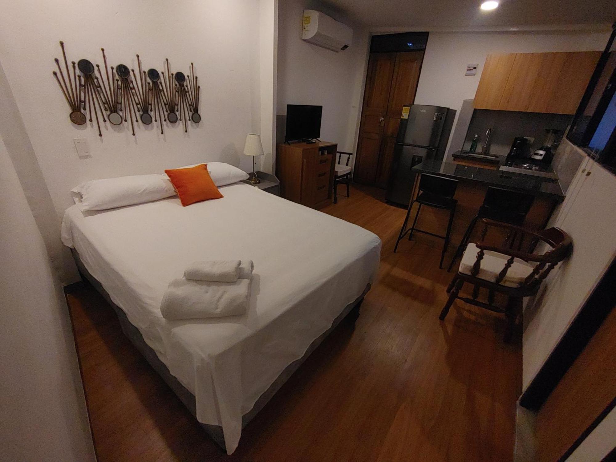 Casa Blanca San Antonio Hostal Boutique カリ 部屋 写真