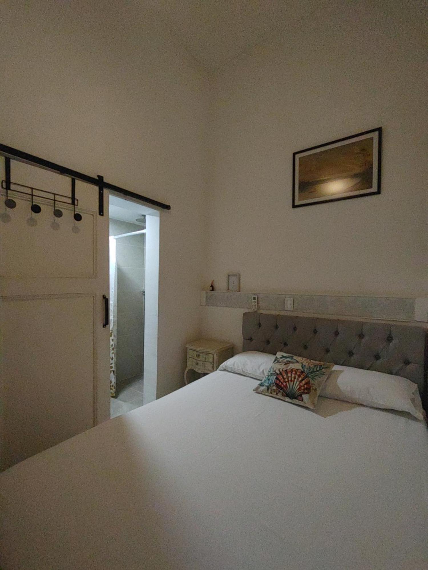 Casa Blanca San Antonio Hostal Boutique カリ 部屋 写真